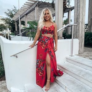 En Crème Red Floral Two-Piece Set
